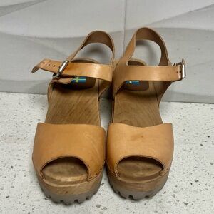 MIA Tan Platform‎ Sandals size 37 comfortable